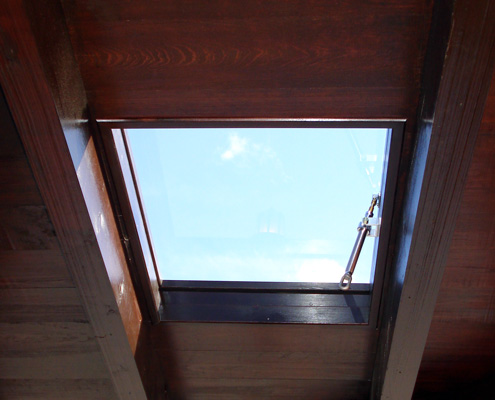 skylight Claraboya España interior madera, en una pérgola